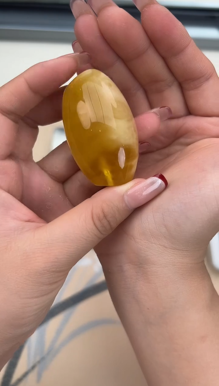 【闪购商品】琥珀裸石未镶嵌蜜蜡吊坠