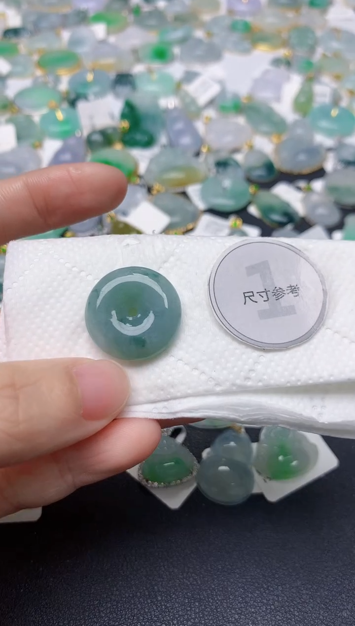 颈饰未镶嵌翡翠天然缅甸A货翡翠