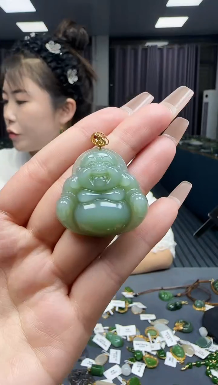 【闪购商品】和田玉挂件18K金镶嵌1