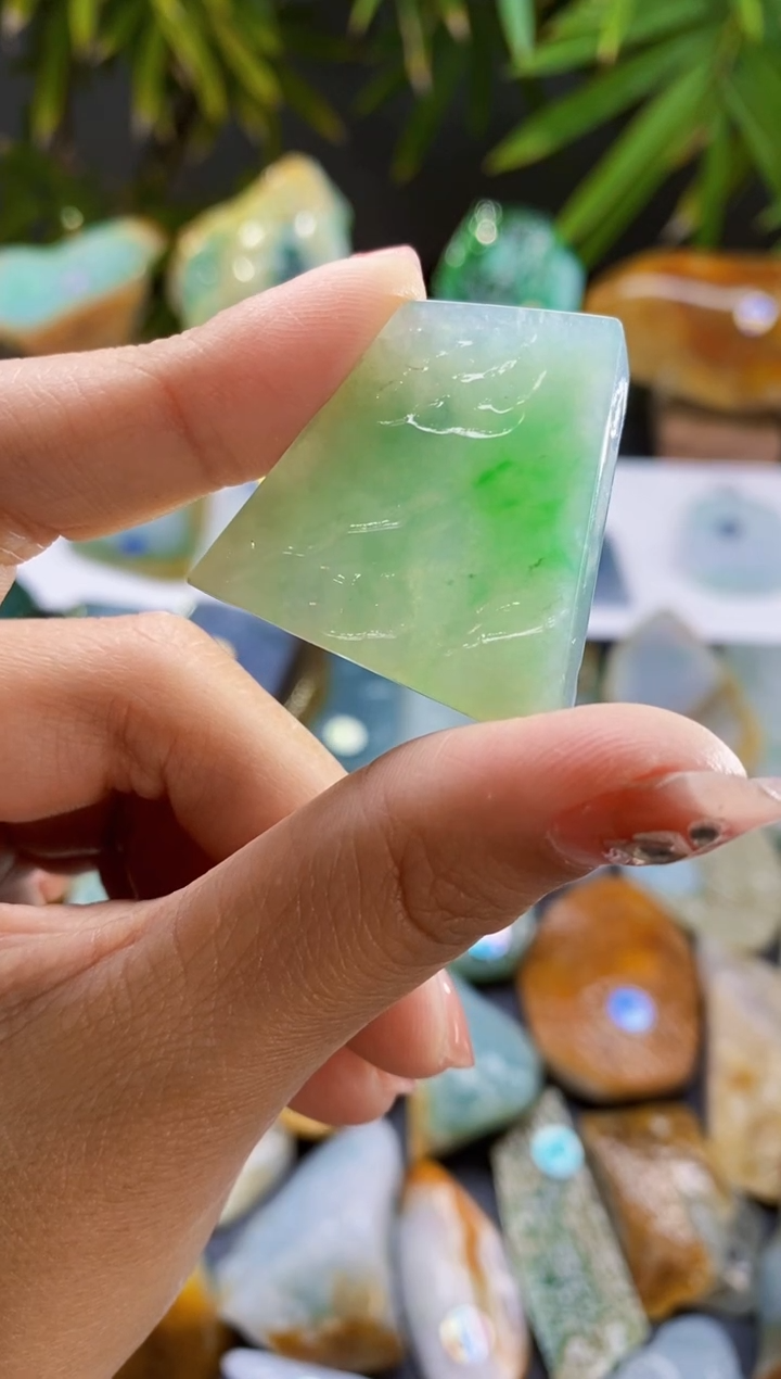 【闪购商品】定制翡翠未镶嵌翡翠