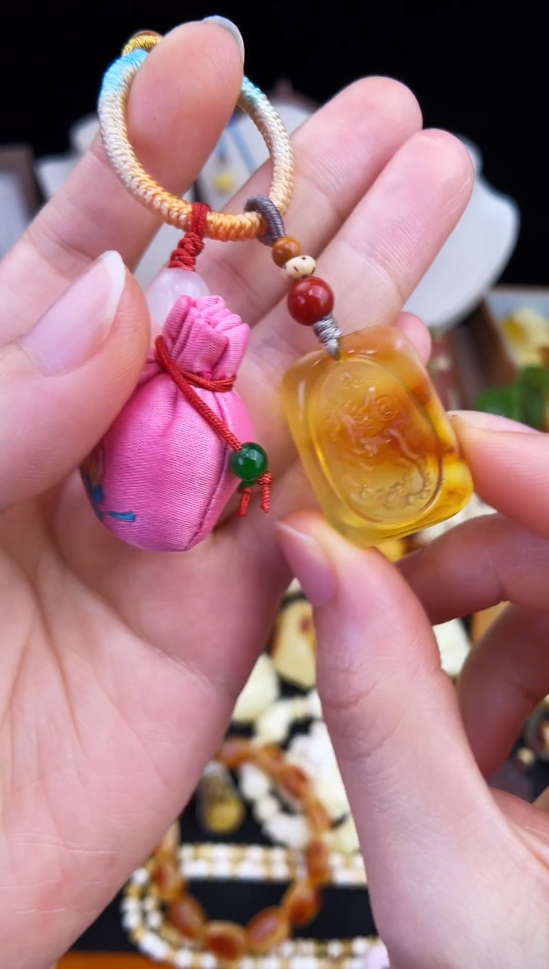 琥珀未镶嵌珠宝奇石柒月