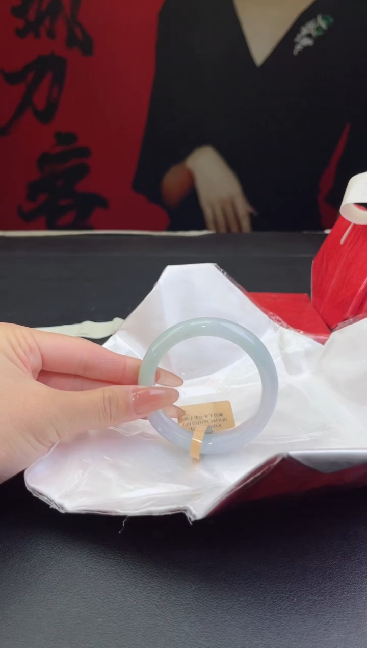 【闪购商品】翡翠手镯未镶嵌13翡翠手镯