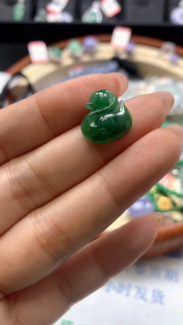 【闪购商品】翡翠颈饰未镶嵌挂件