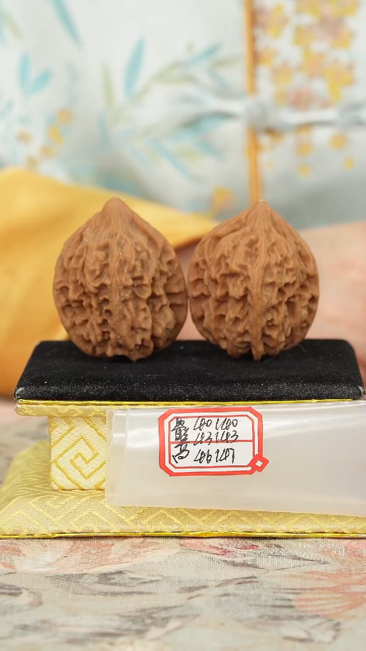 【闪购商品】文玩核桃把件鸡心有修
