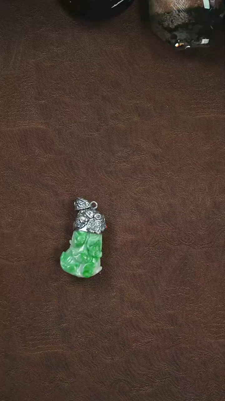 【闪购商品】翡翠挂件银S925镶嵌白菜