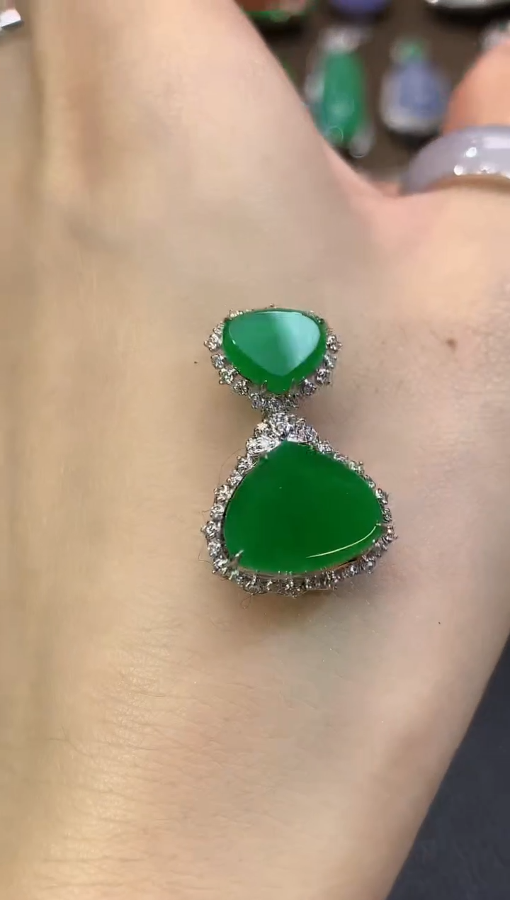 吊坠(不含链)18K金镶嵌翡翠D28