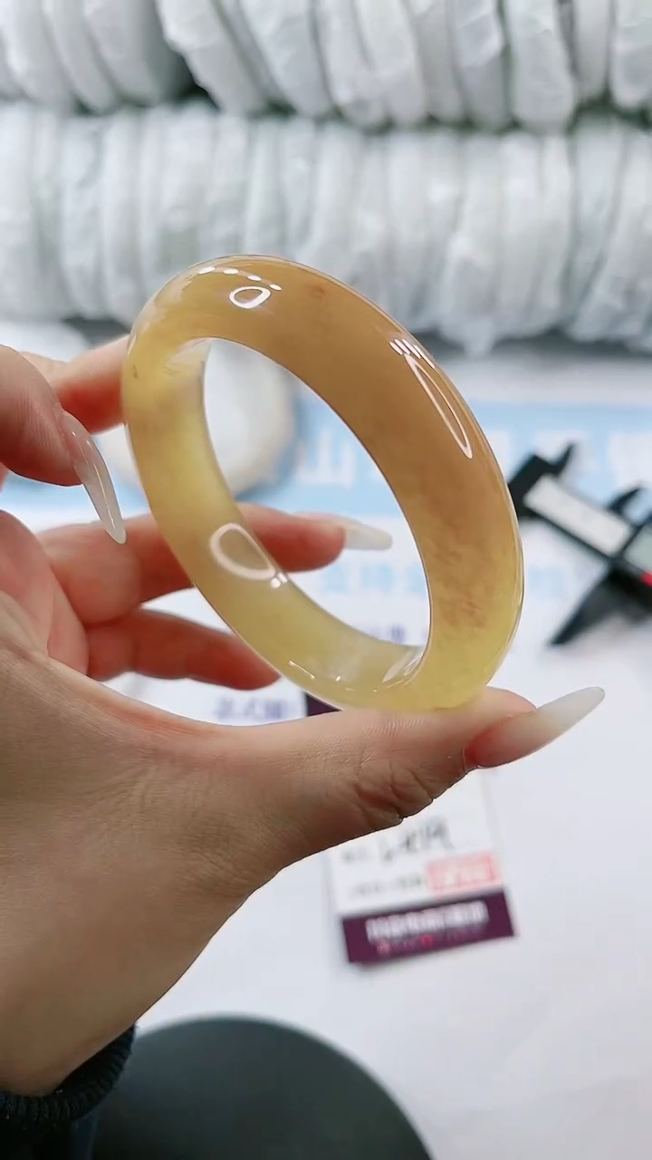 【闪购商品】石英质玉手镯未镶嵌多样性发货L419