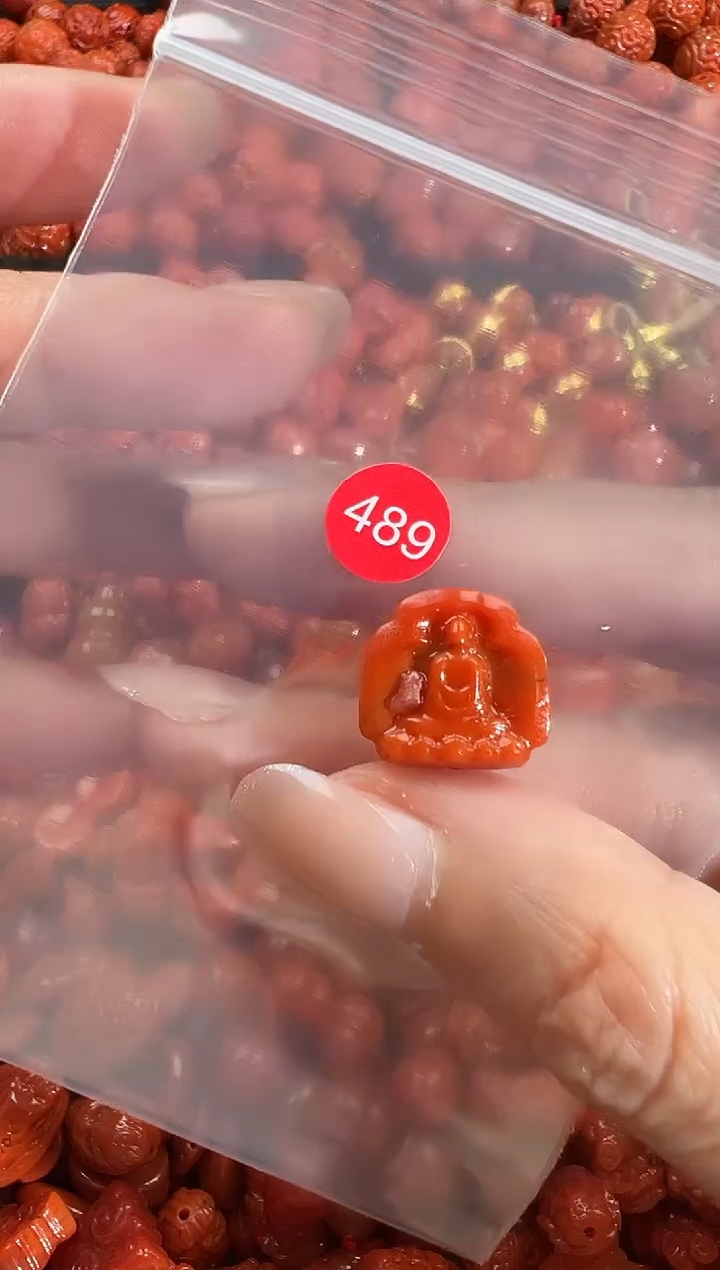 颈饰未镶嵌南红玛瑙1