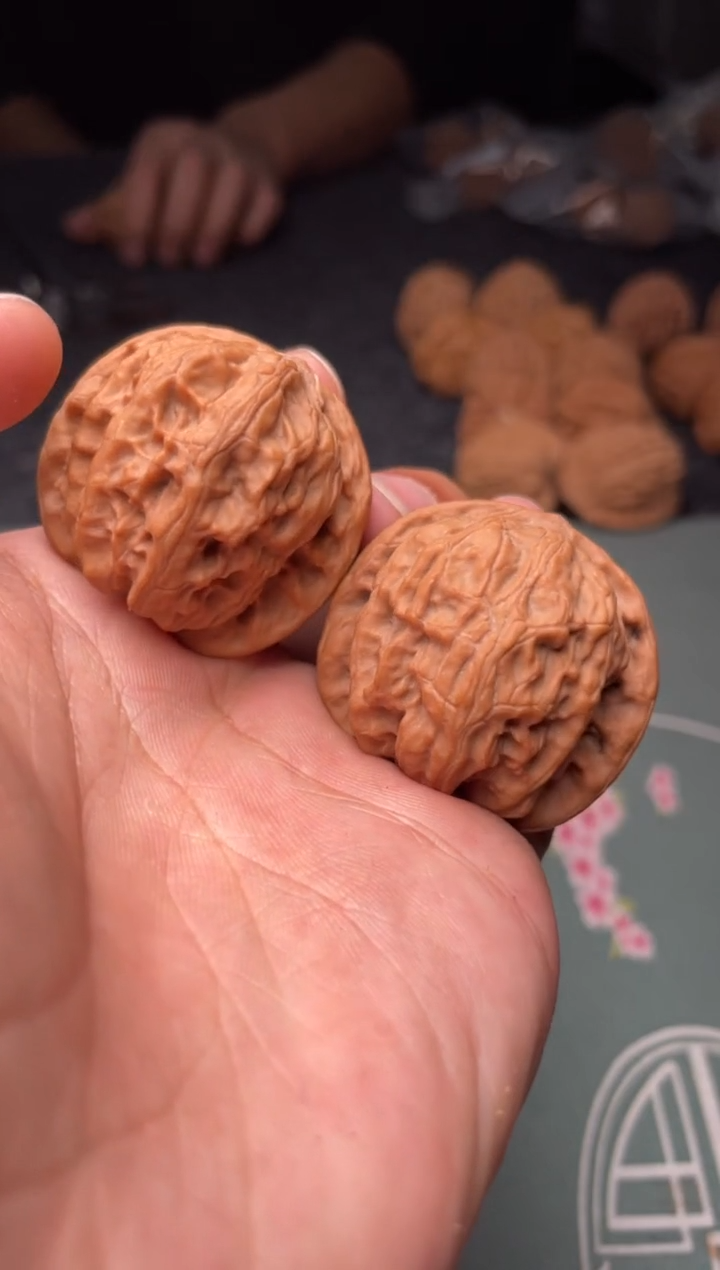 把件文玩核桃a176  野狼 37尺