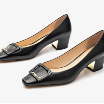 LE SAUNDA莱尔斯丹气质春夏款时尚优雅方形饰扣女单鞋3M40902