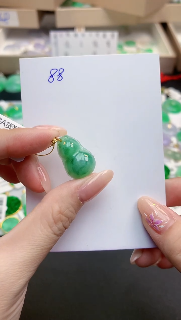 颈饰18K金镶嵌翡翠天然缅甸A货翡翠