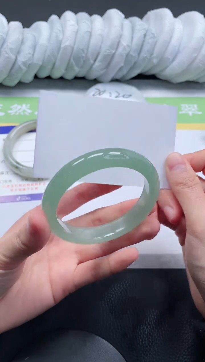 【闪购商品】石英质玉手镯未镶嵌A153-56.9