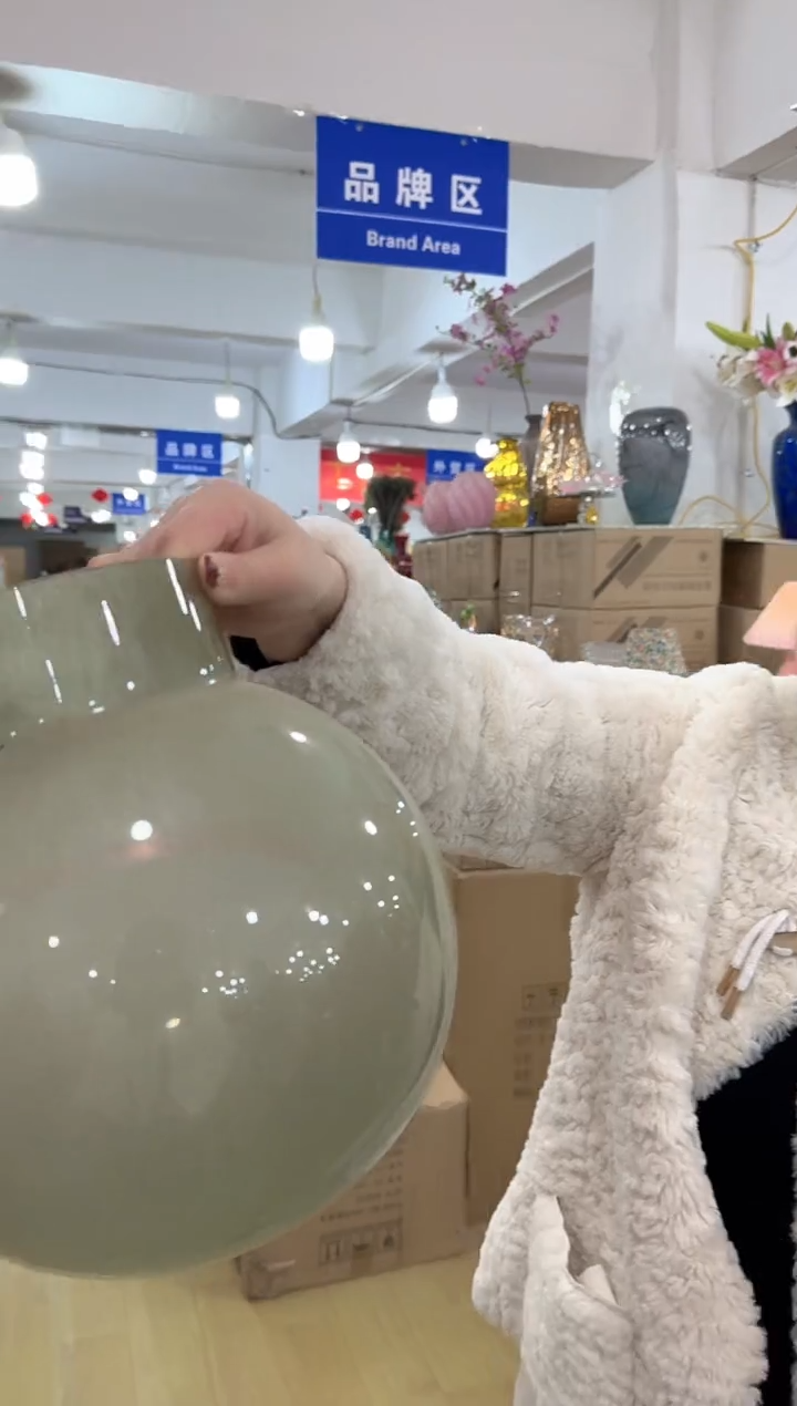 【闪购商品】无铅玻璃甄选花器-w-早22