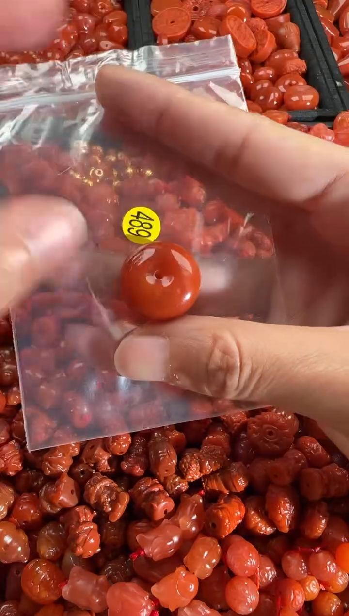 【闪购商品】南红玛瑙颈饰未镶嵌1