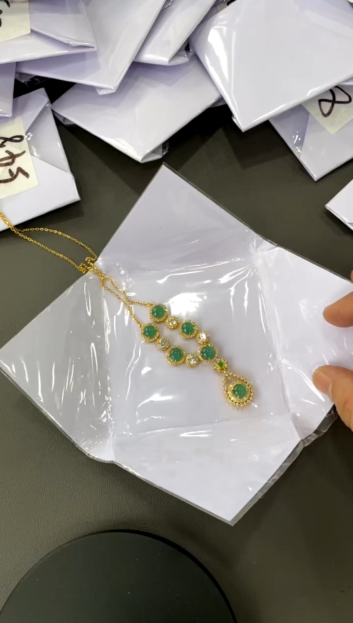 【闪购商品】翡翠颈饰银S925镀金镶嵌203号买断价