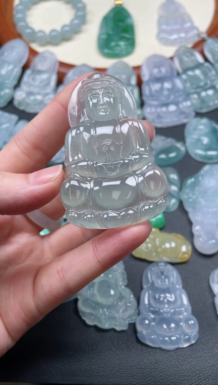 【闪购商品】翡翠颈饰未镶嵌观音