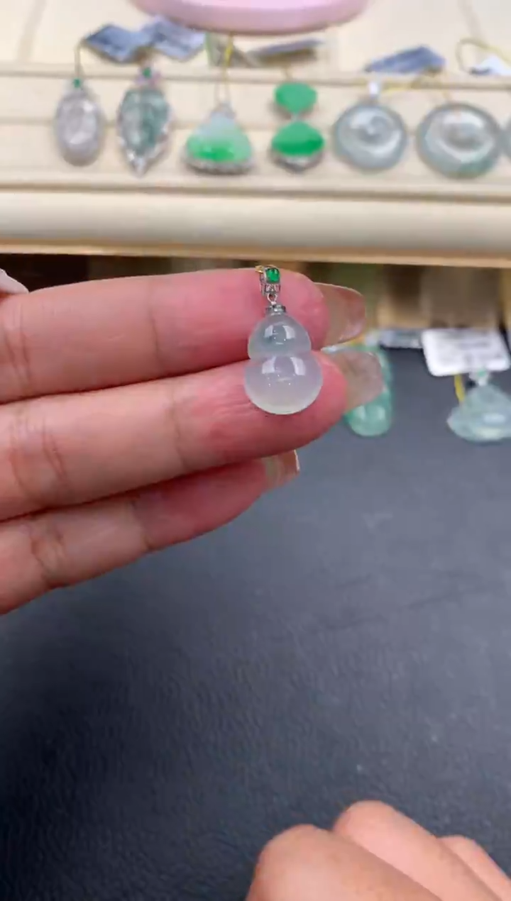 【闪购商品】翡翠颈饰18K金镶嵌D864