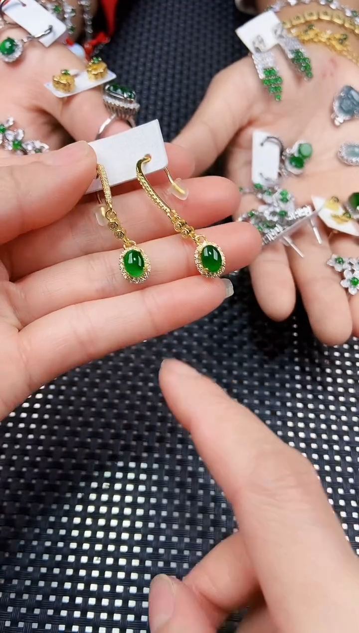 【闪购商品】翡翠耳饰未镶嵌111111111