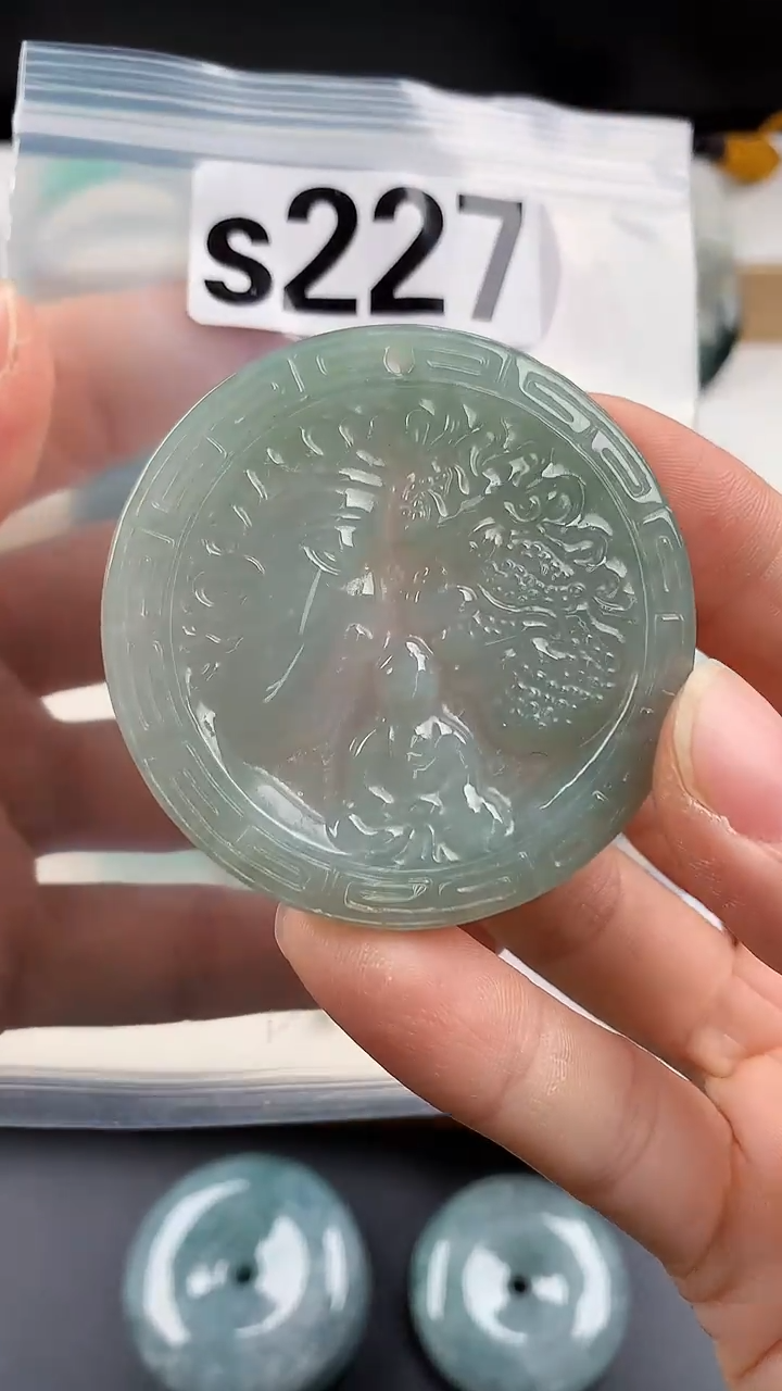 颈饰未镶嵌翡翠天然翡翠吊坠挂件