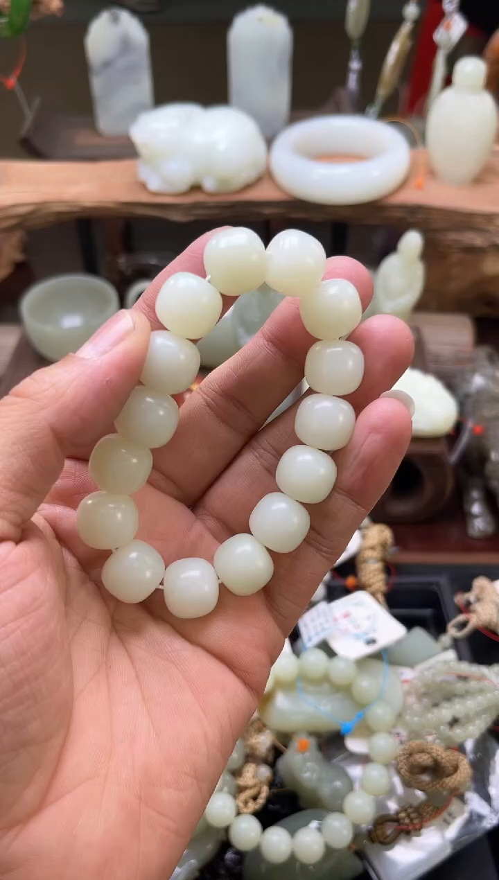 【闪购商品】和田玉手串未镶嵌卡14新疆米达老型