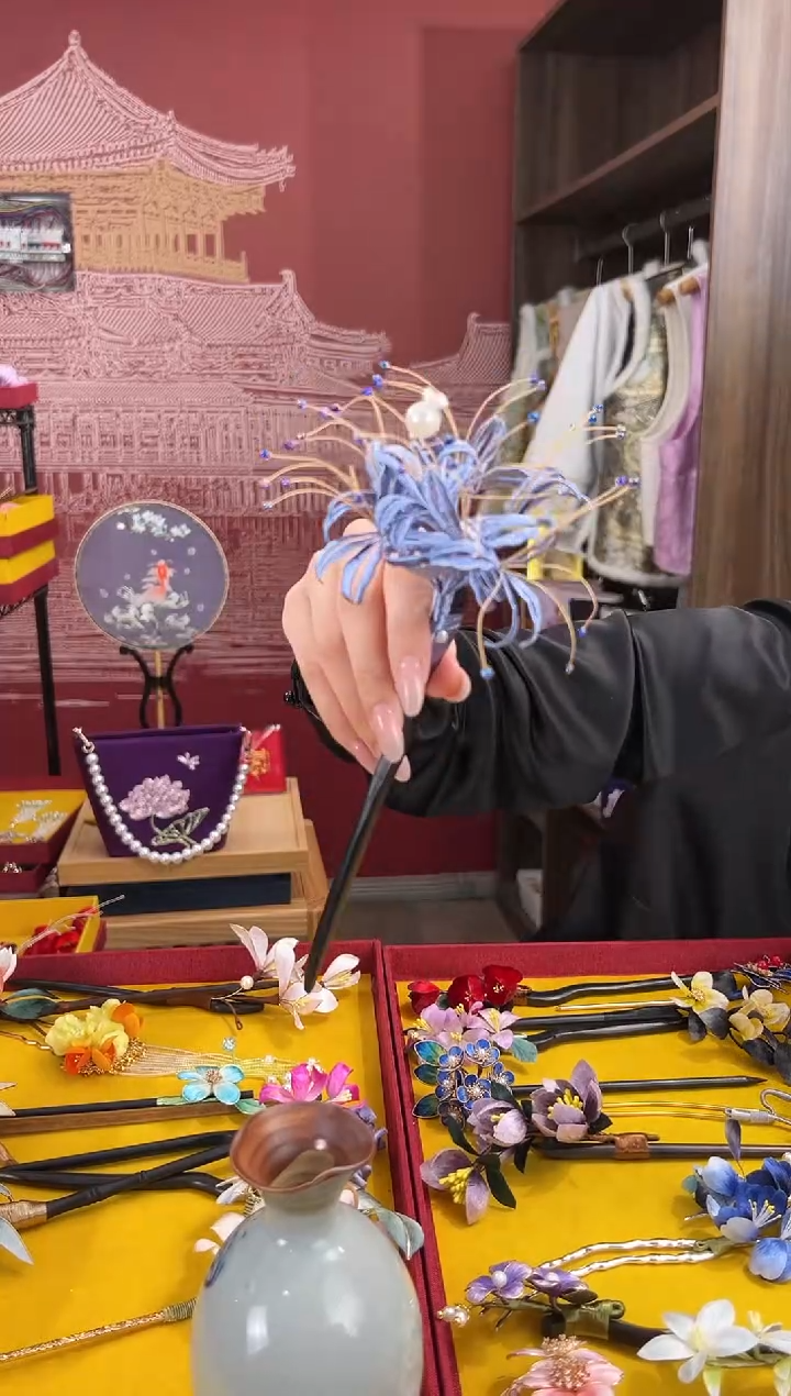 【闪购商品】刺绣非遗绒花（发饰）  