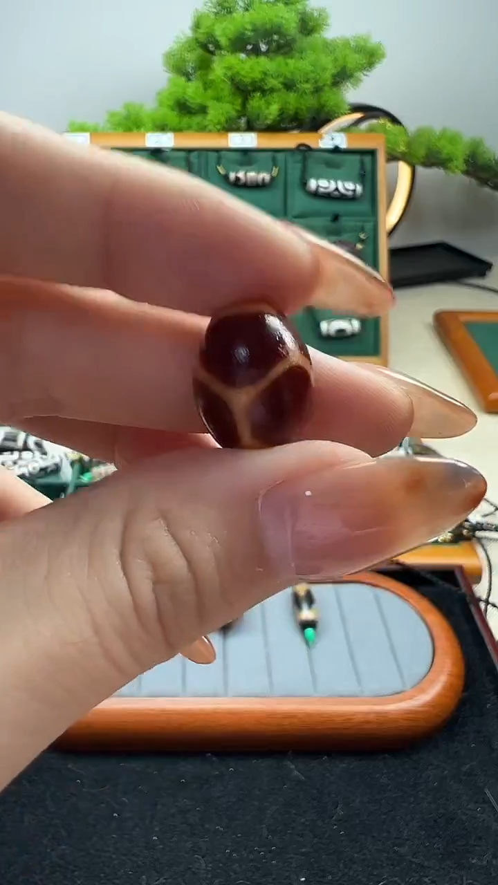 玛瑙/玉髓（覆膜）颈饰未镶嵌48（微瑕）