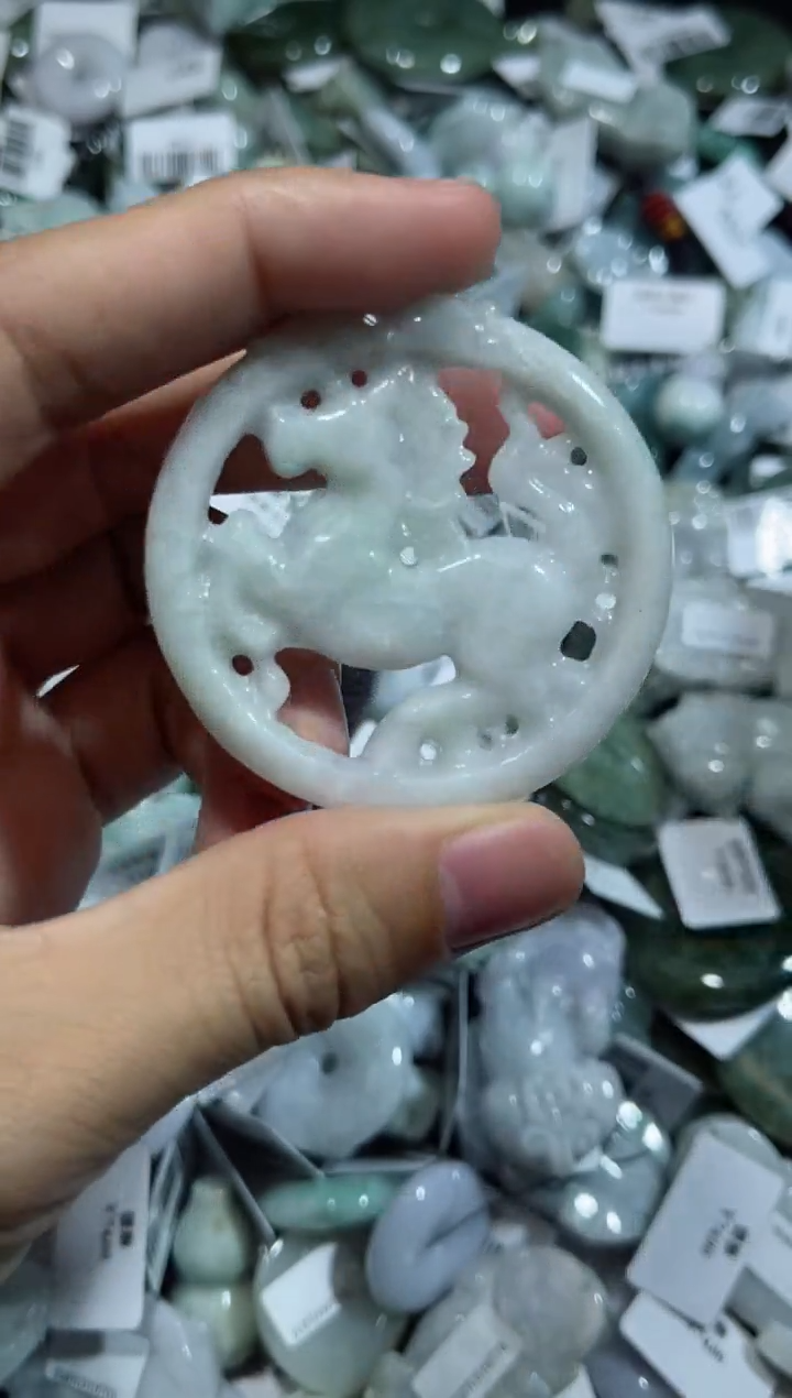 【闪购商品】翡翠颈饰未镶嵌00002639