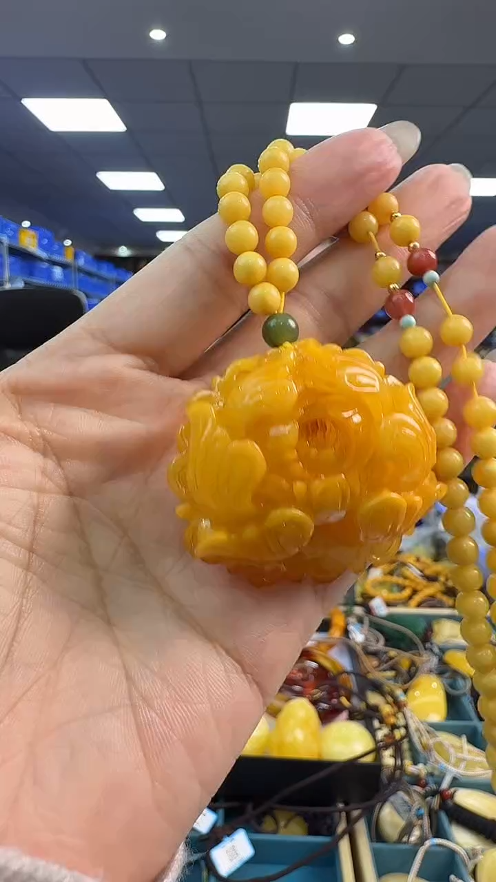 琥珀颈饰未镶嵌220秒拍号 假一罚三 