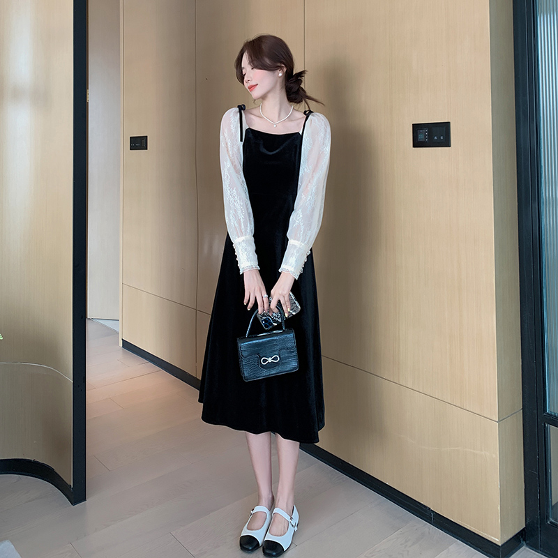 法式复古连衣裙女春秋2025新款收腰显瘦蕾丝长袖拼接丝绒小黑裙子