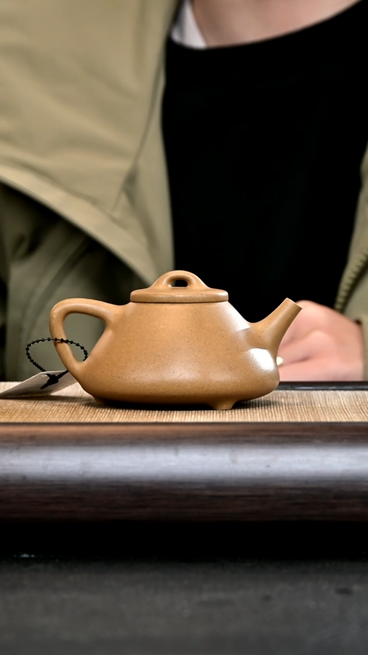 【闪购商品】紫砂茶壶Aj4512李方子冶石瓢