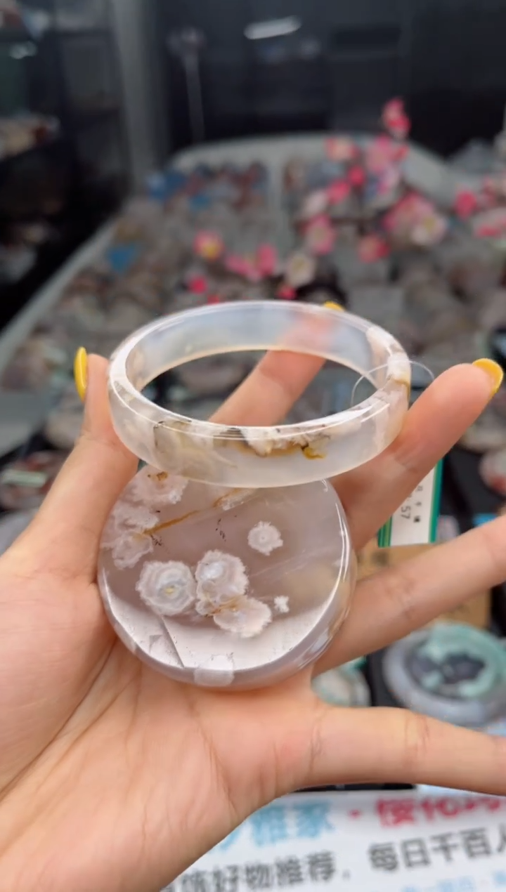 石英质玉未镶嵌手镯57圈口（赠送镯心）3106129