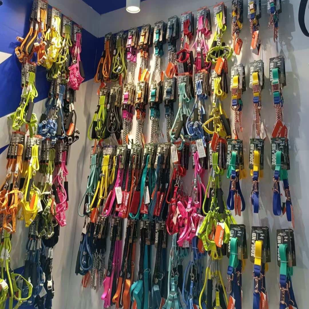 外贸尾货清仓宠物用品牵引绳项圈胸背