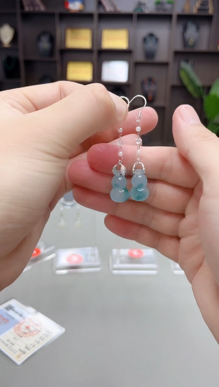 未镶嵌石英质玉（天山翠）耳饰219000