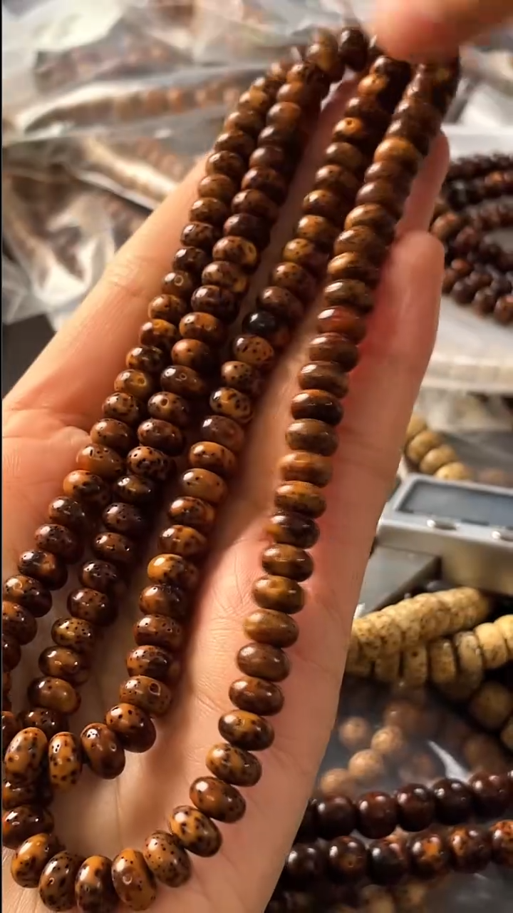 吊坠星月菩提精工级中珀花皮日式飞碟8*5长串