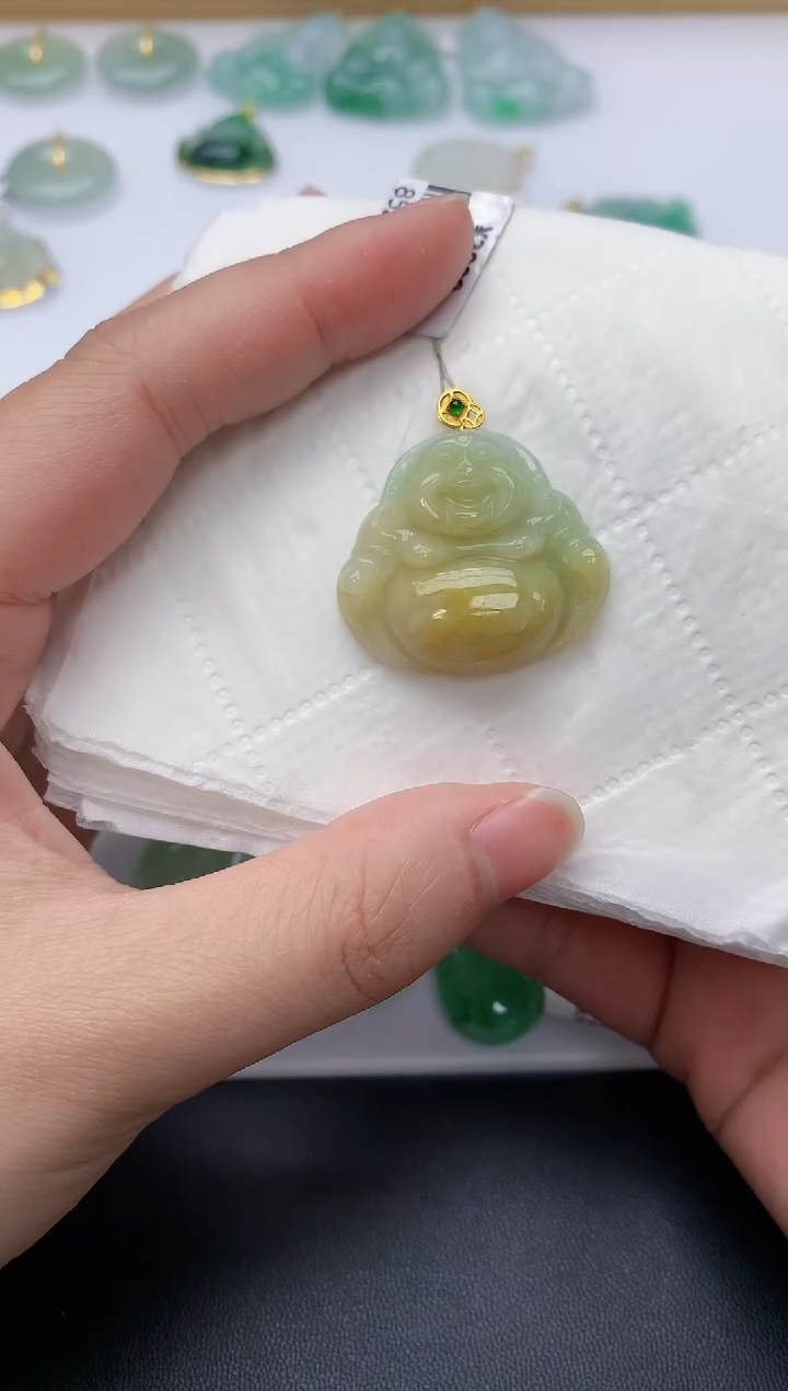 颈饰18K金镶嵌翡翠天然A货