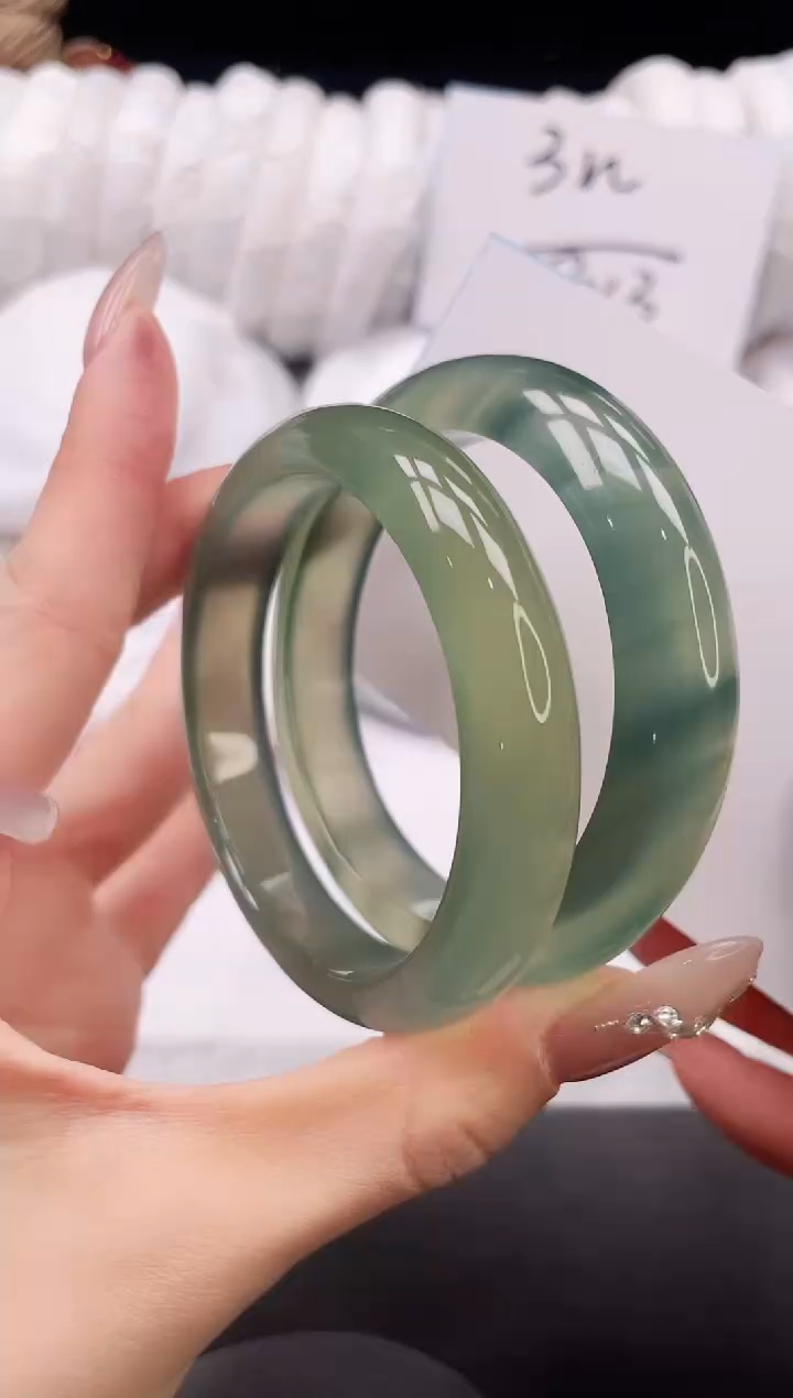 【闪购商品】石英质玉手镯未镶嵌7K364-54