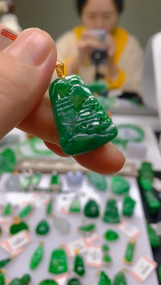 【闪购商品】翡翠颈饰18K金镶嵌新号开播，全场乱卖