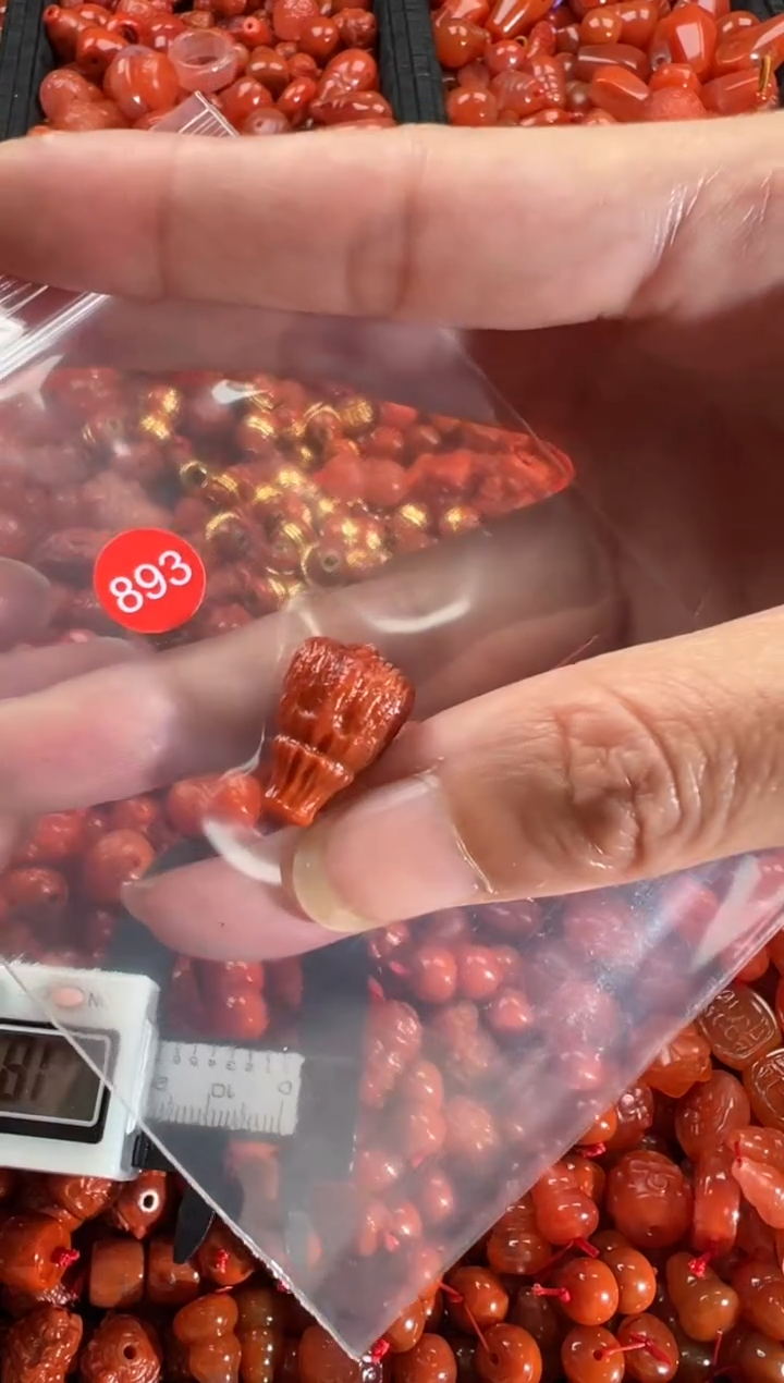 【闪购商品】南红玛瑙颈饰未镶嵌1
