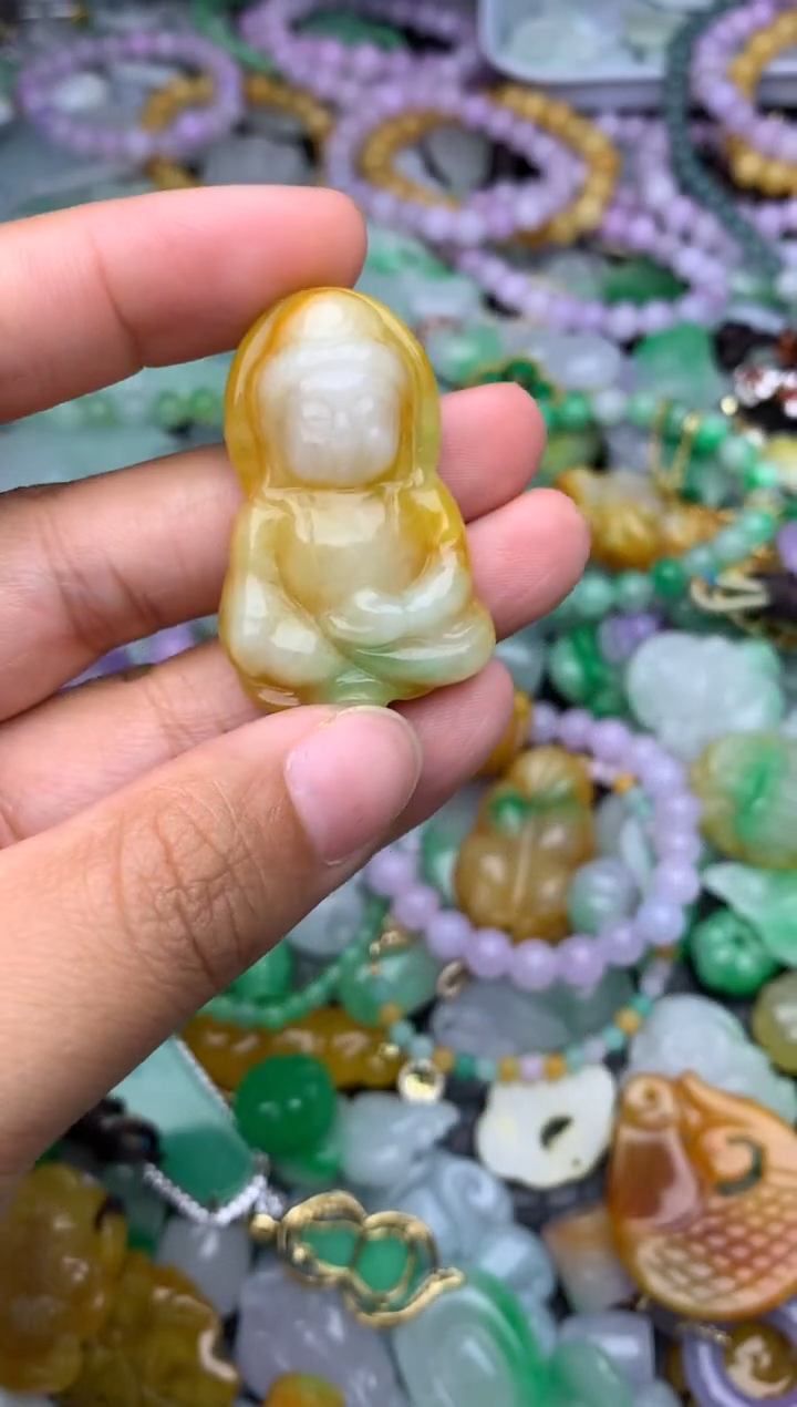 颈饰未镶嵌翡翠天然缅甸翡翠吊坠