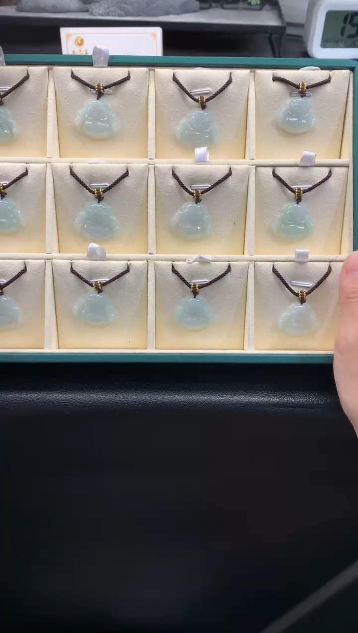 颈饰未镶嵌翡翠FC70 翡翠佛公 多样性发其一