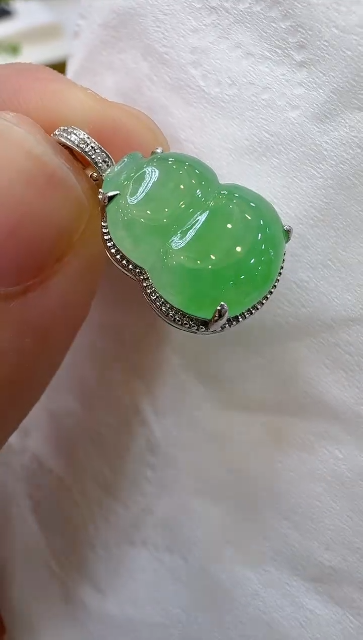 【闪购商品】翡翠吊坠(不含链)18K金镶嵌多样性团购发一件