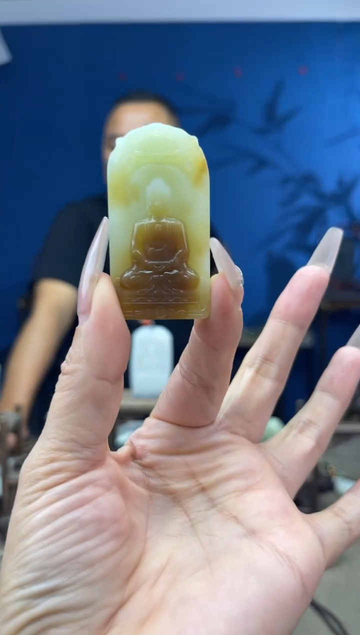 和田玉未镶嵌颈饰1