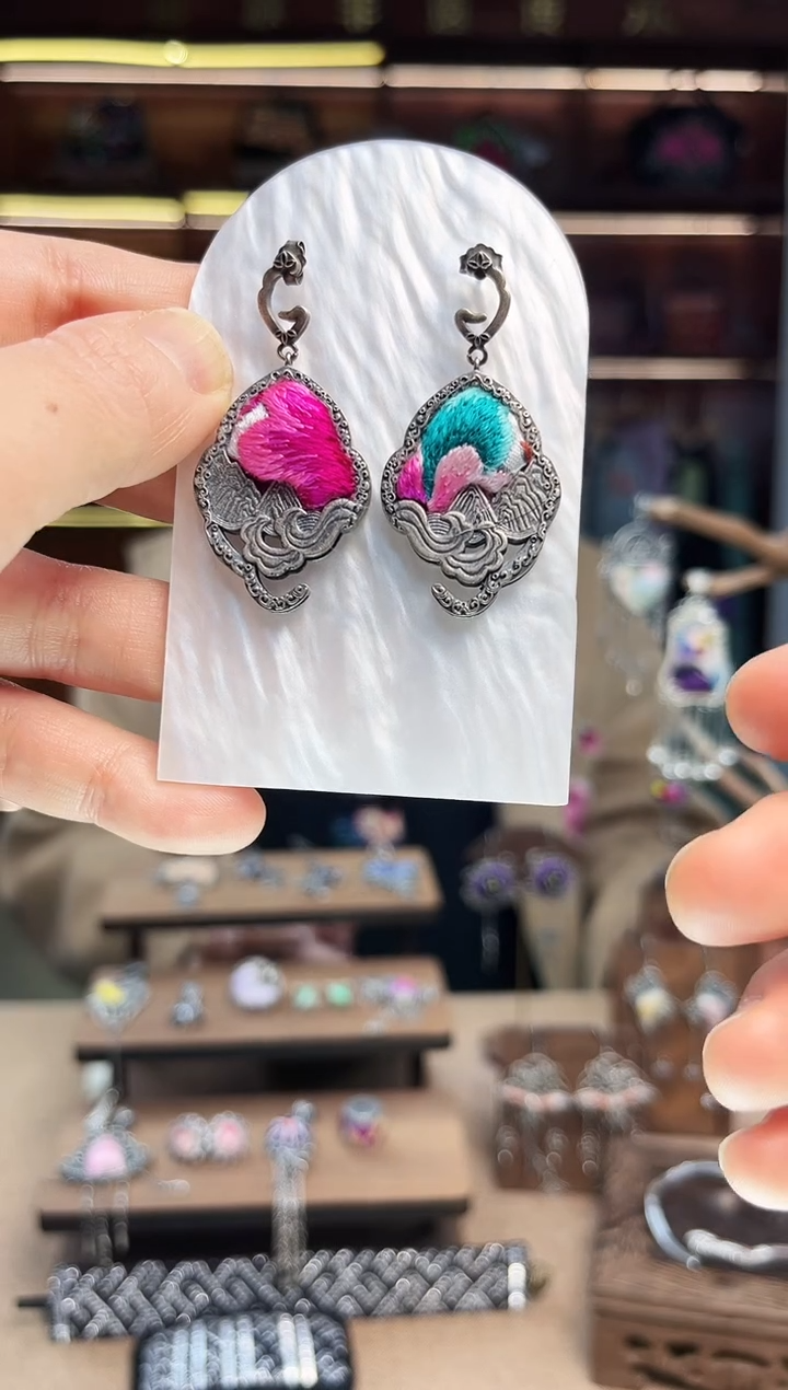 【闪购商品】织绣1970黔东南苗族刺绣