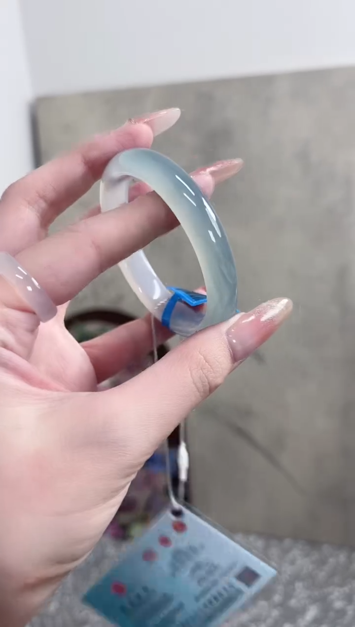 【闪购商品】玛瑙/玉髓手镯未镶嵌54圈