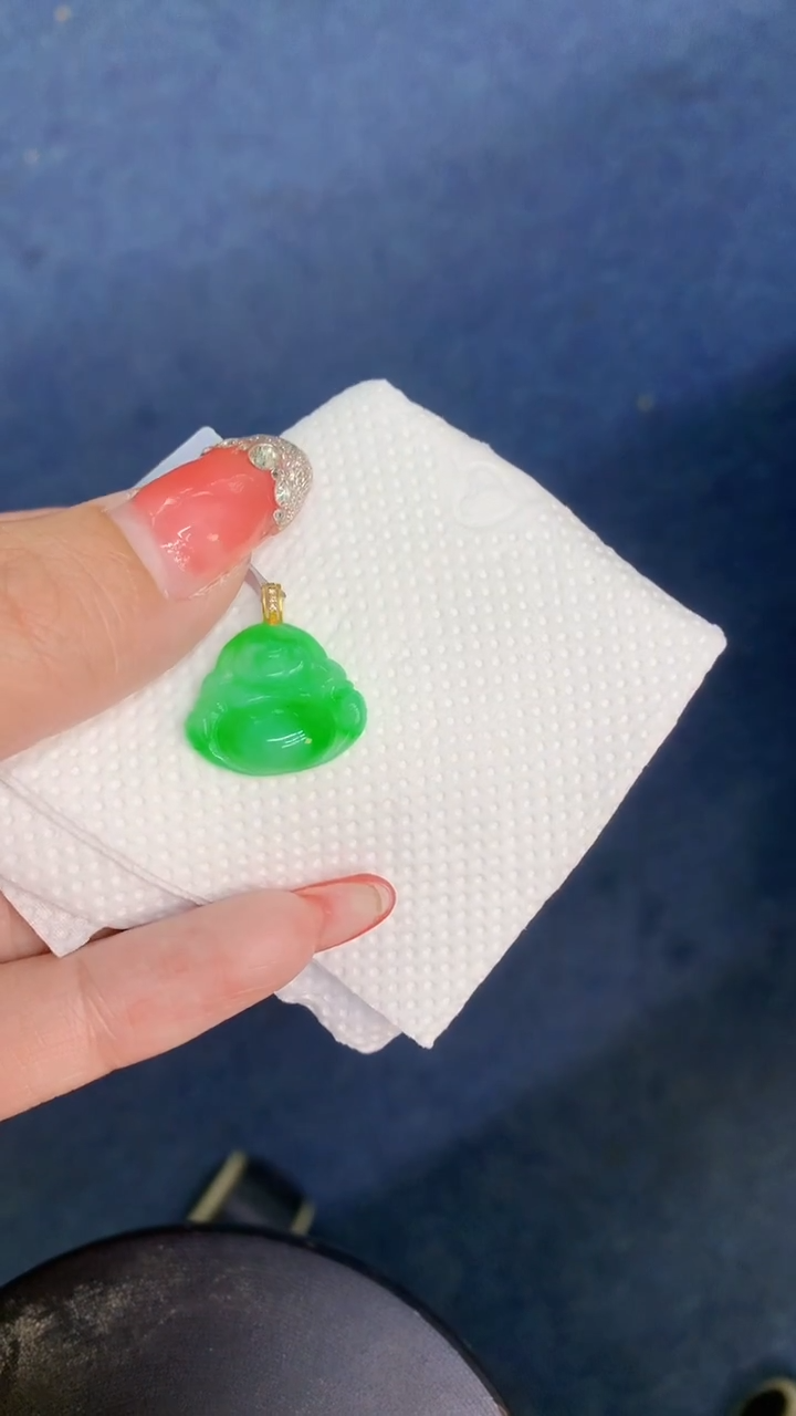 颈饰18K金镶嵌翡翠1