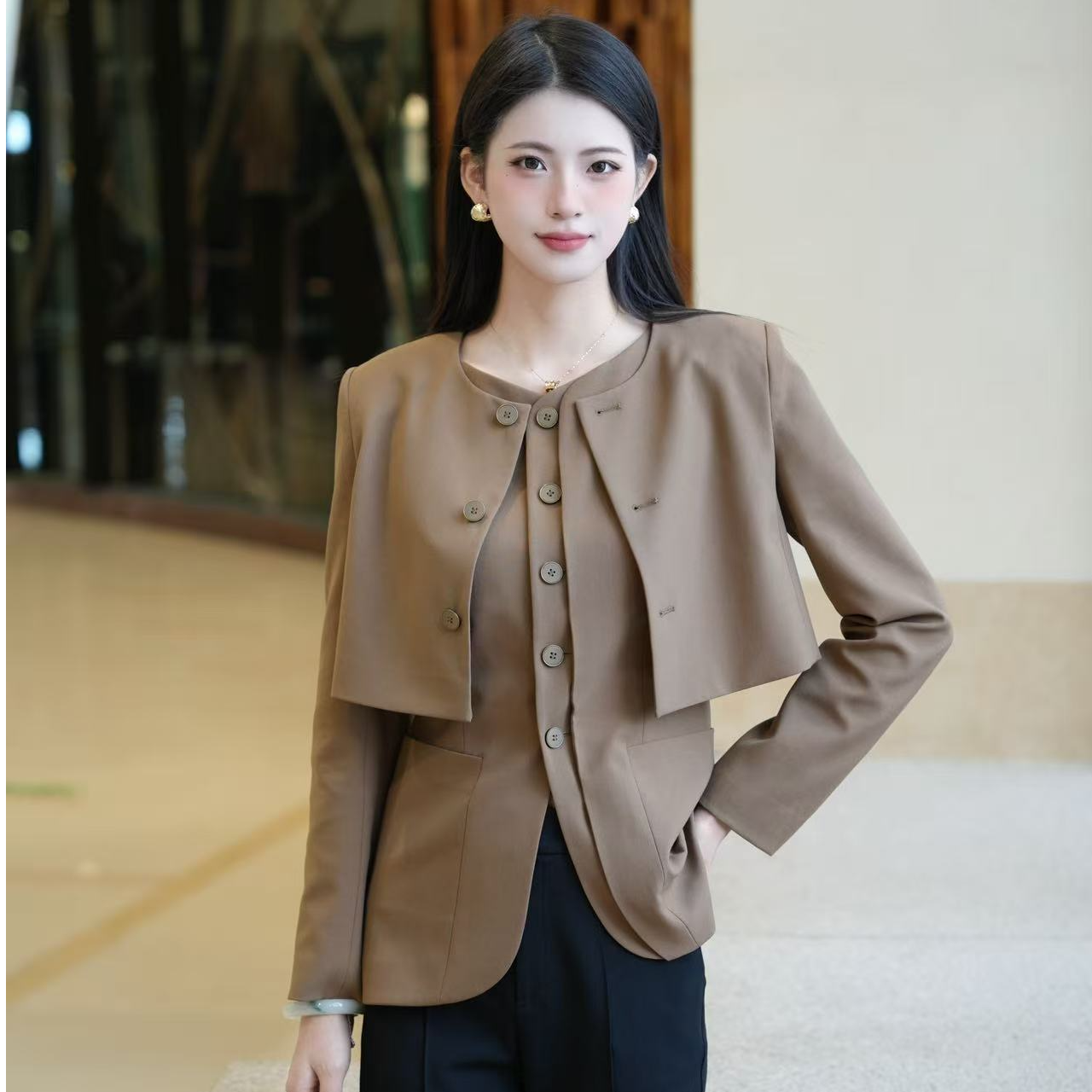 GIRDEAR/哥弟140072  新款早春长袖修身显瘦垫肩截断短款西装外套