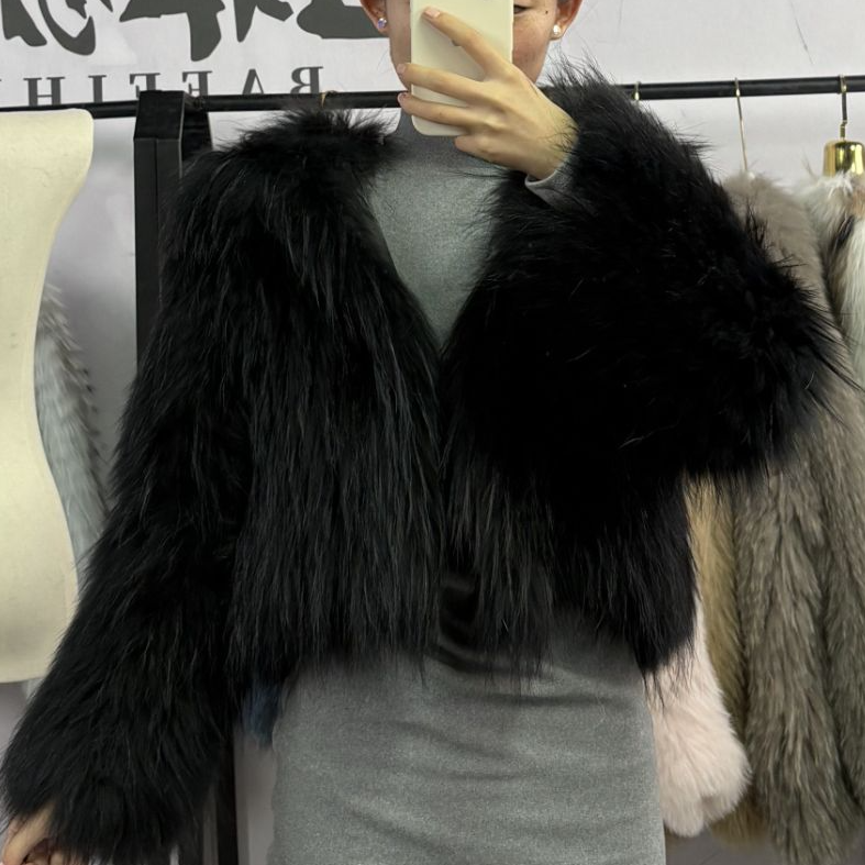 {福利}45长带帽编织貉子毛V领