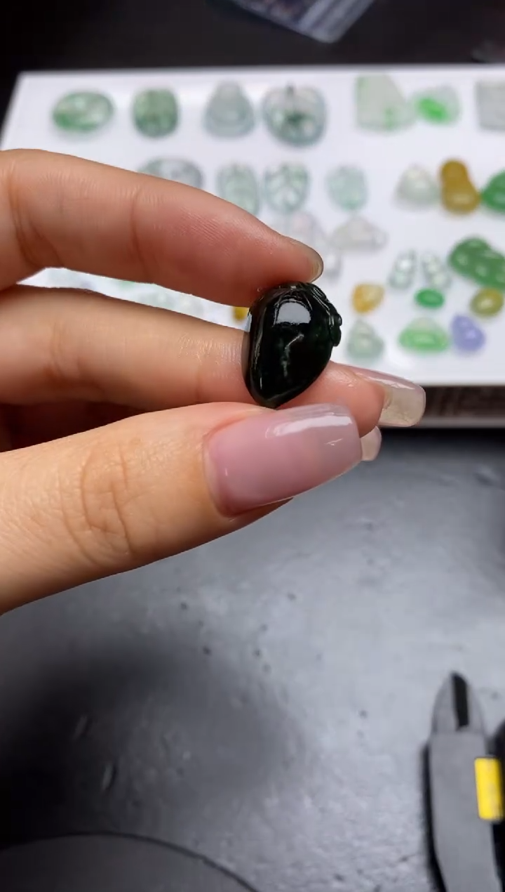 【闪购商品】定制翡翠未镶嵌翡翠毛货~