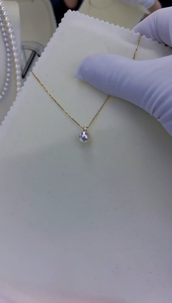 18K金镶嵌饰品海水珍珠7-8钻石王妃吊坠赠银链