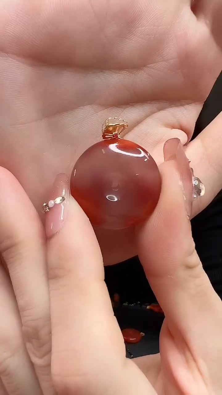【闪购商品】南红玛瑙吊坠(不含链)18K金镶嵌/扣子YK